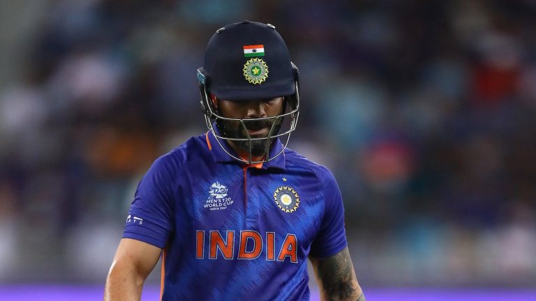 ٹی 20 ورلڈ کپ،بھارت  کی کیویز سے شکست کی روایت برقرار،سیمی فائنل کے کتنے چانسز باقی