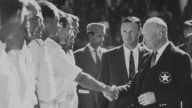 آسٹریلیا کا دوسرا دورہ پاکستان 1959،امریکی صدر کراچی ٹیسٹ میں اتر آئے،تاریخی کیپ اور مکالمے