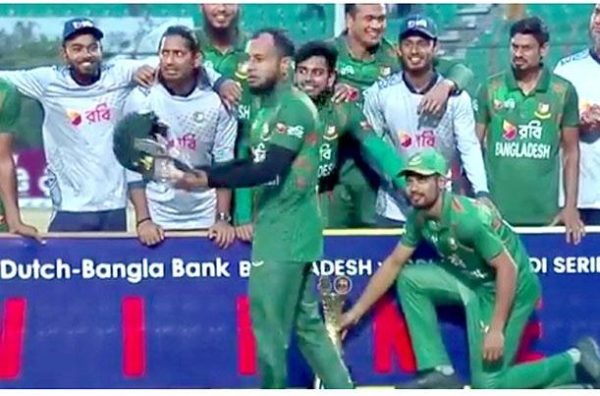 گھر بلا کر سیریز جیتنے کے فوری بعد بنگلہ دیشی کرکٹرزنے سری لنکن کھلاڑیوں کا مذاق اڑادیا،آئی سی سی سے کارروائی کی امید