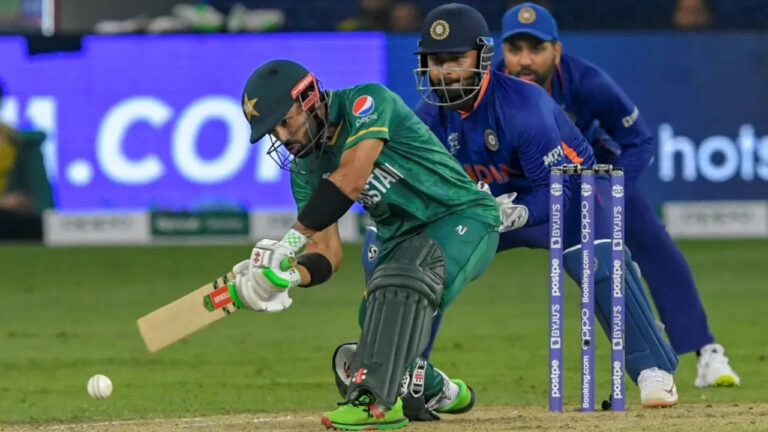 پاکستان بمقابلہ بھارت،امریکنز کا سر چکراگیا،137500 پائونڈز کی ٹکٹ دستیاب