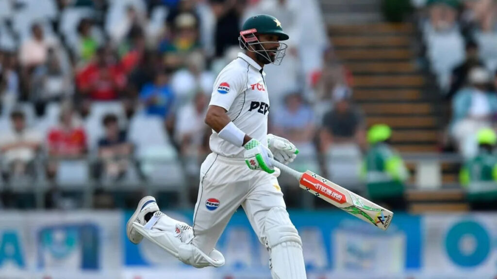 شان مسعود کی اہم موقع پر سنچری شان مسعود کی اہم موقع پر سنچری